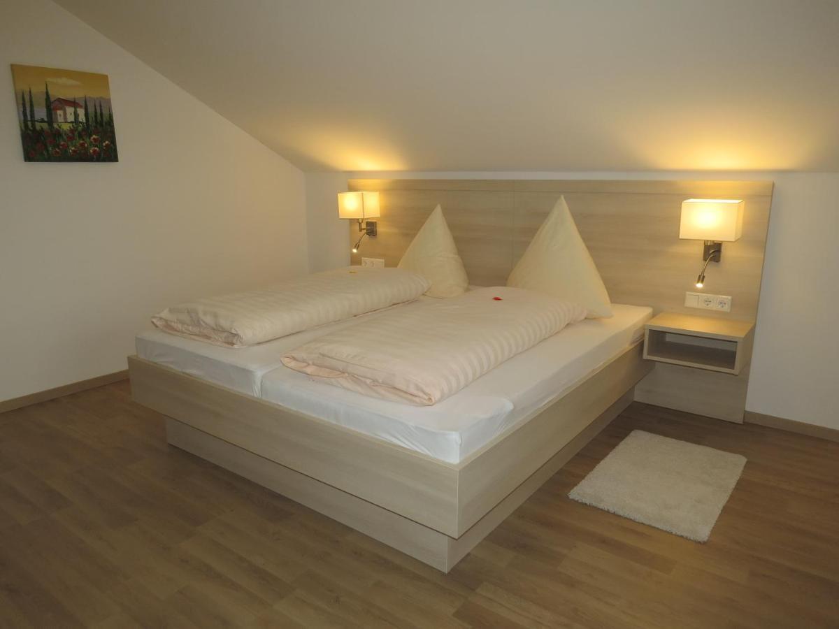 Buechelsteiner Hof Hotel Grattersdorf Bagian luar foto