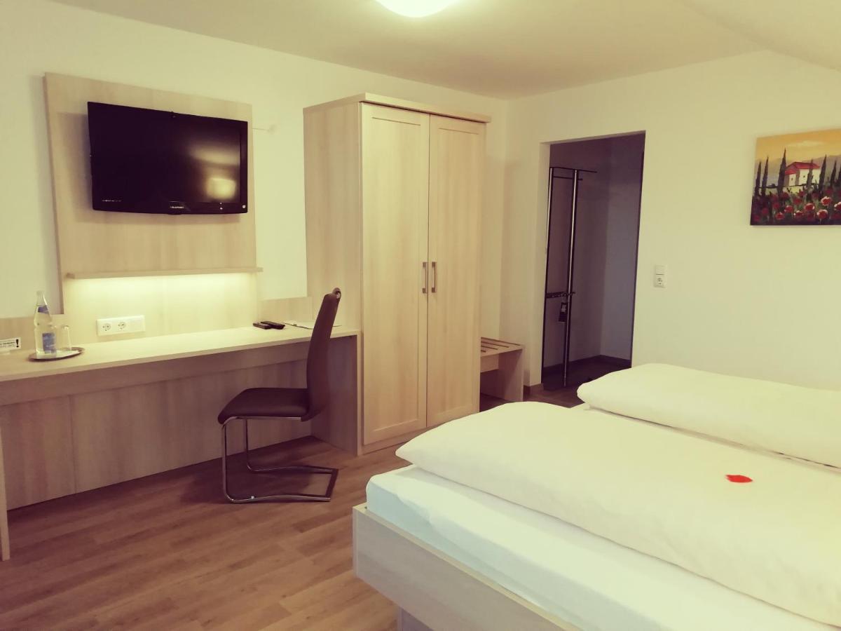 Buechelsteiner Hof Hotel Grattersdorf Bagian luar foto